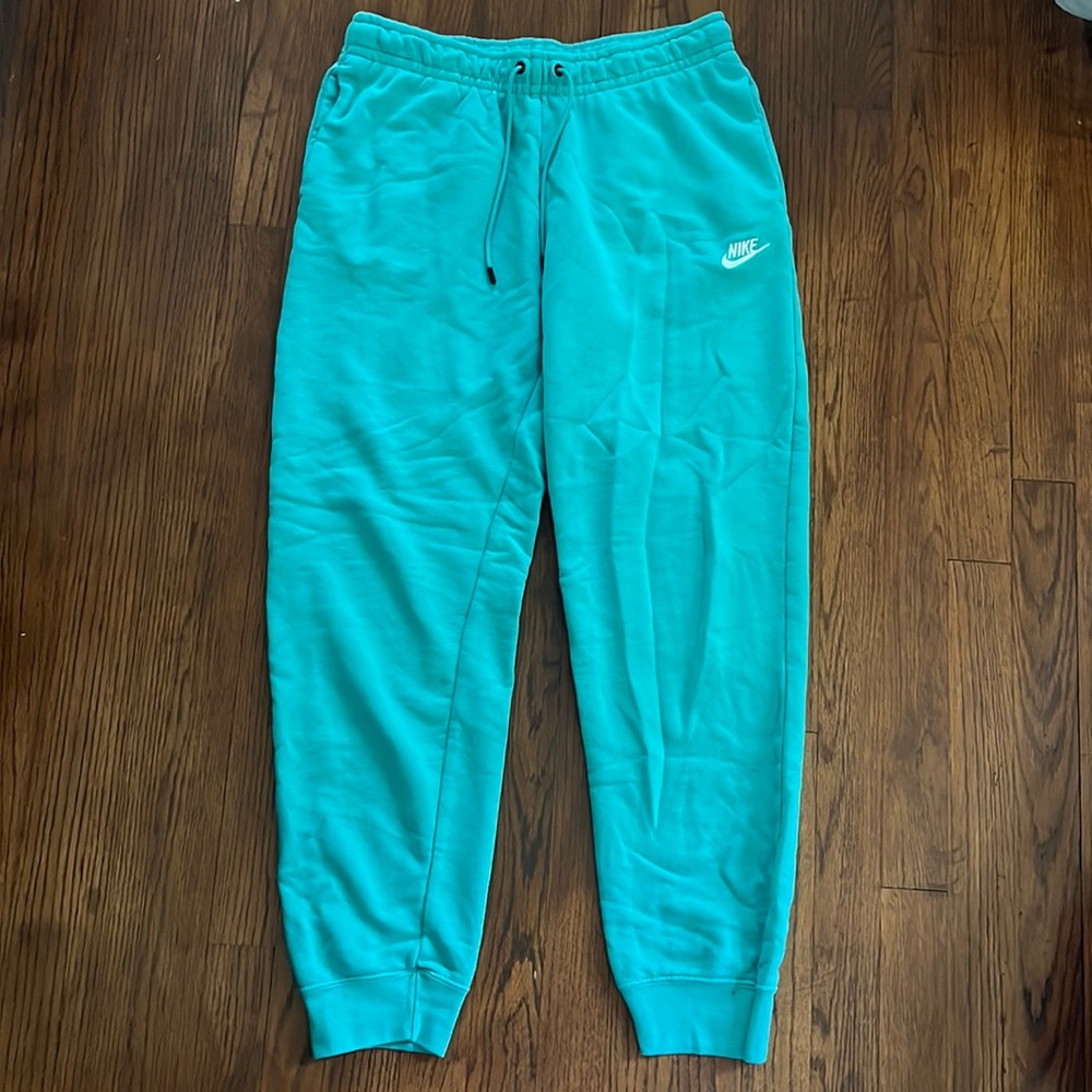 women’s nike sportswear joggers